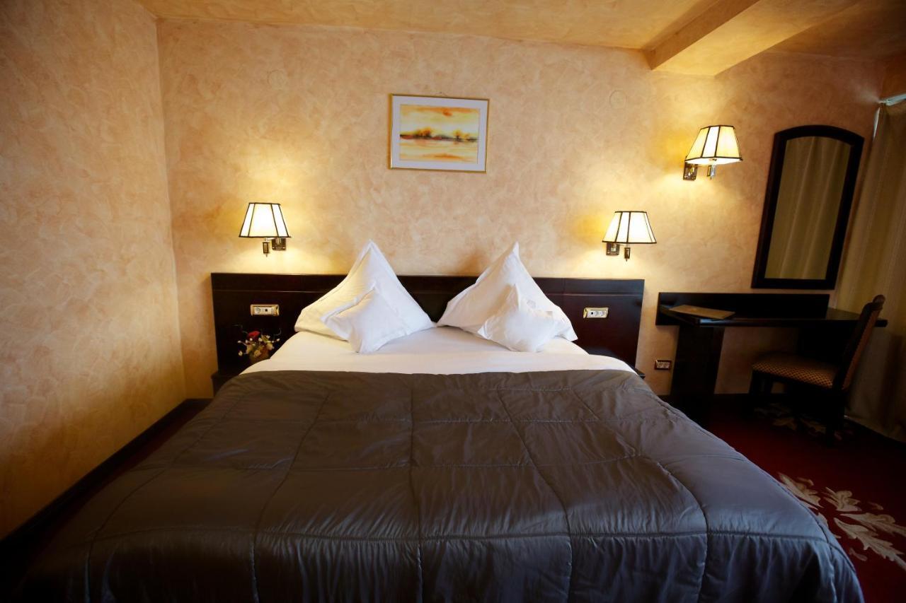 Hotel Delta 4 Tulcea Extérieur photo